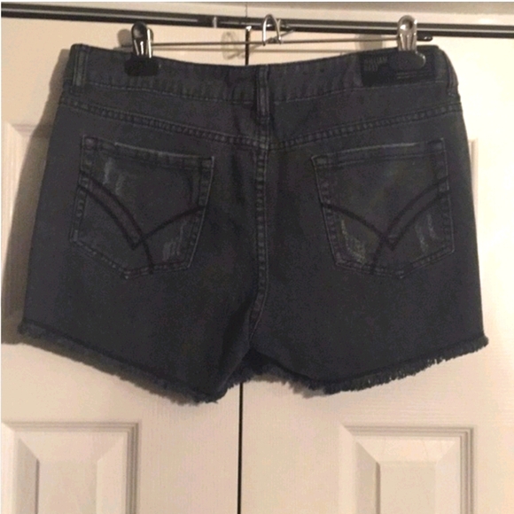 William Rast Black Jean shorts - Picture 2 of 7